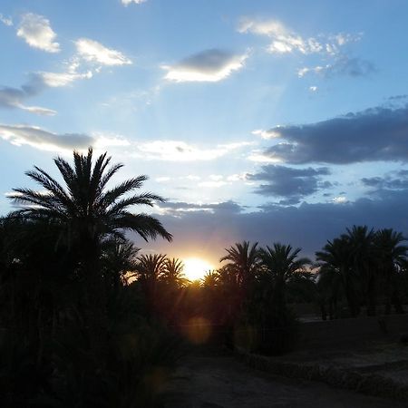 Riad La Maison Du Desert Oulad Driss Exterior foto