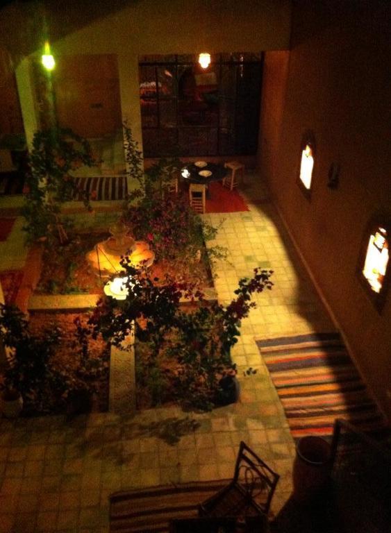 Riad La Maison Du Desert Oulad Driss Exterior foto